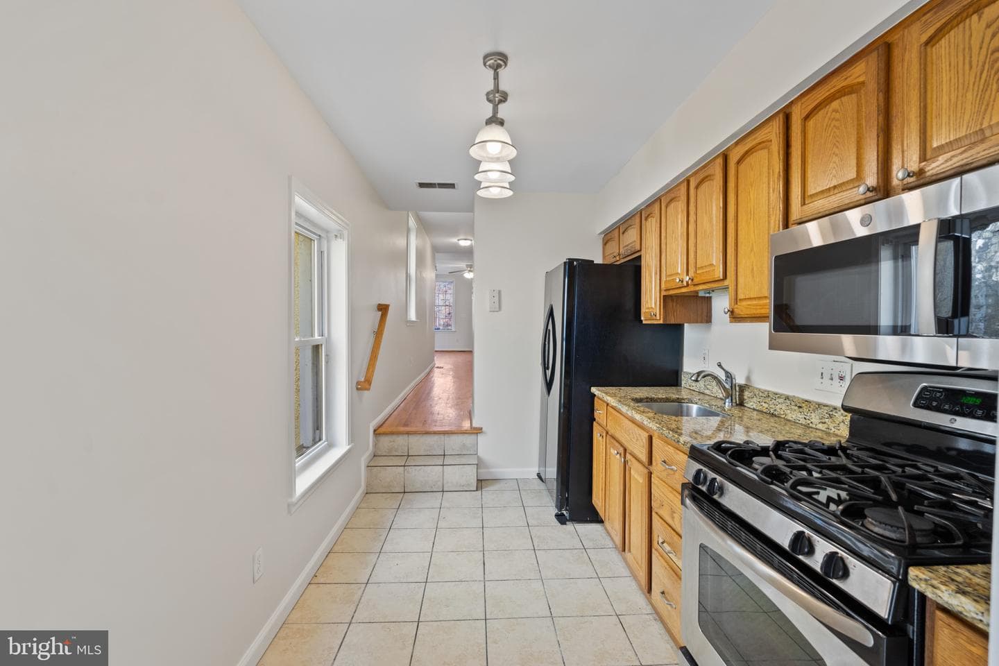 1239 W Lombard Street photo 9