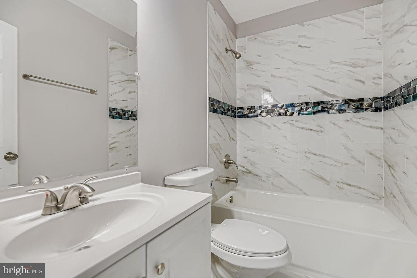 3654 Malden Avenue photo 17