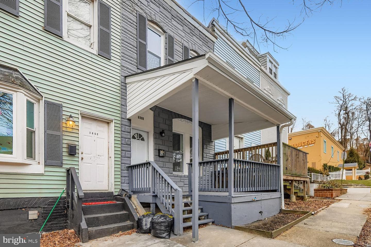 3654 Malden Avenue photo 2