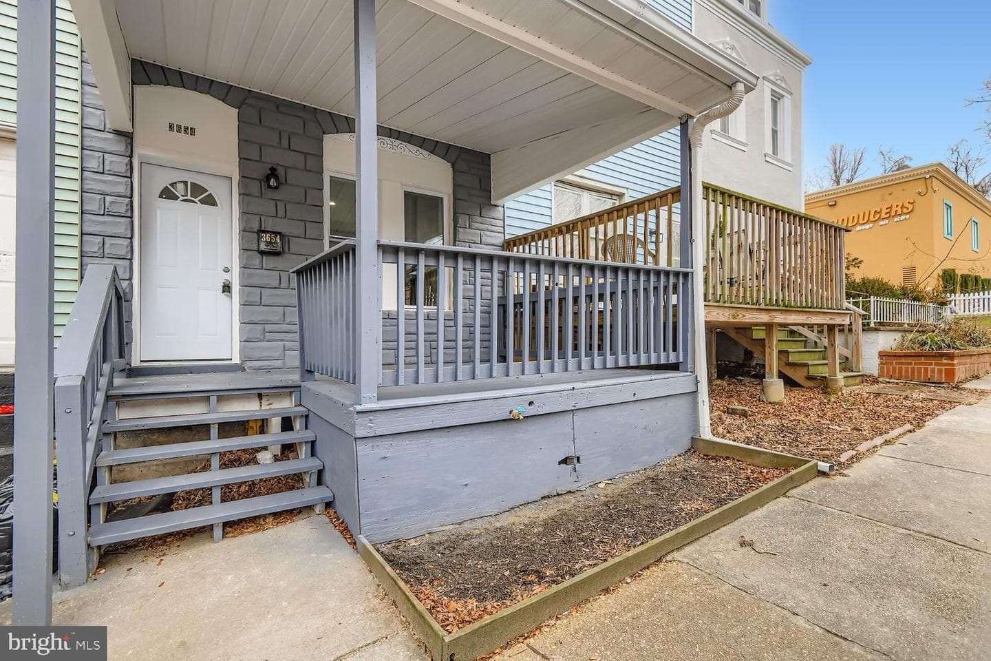 3654 Malden Avenue photo 3