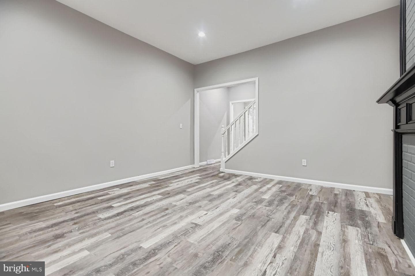 3654 Malden Avenue photo 6