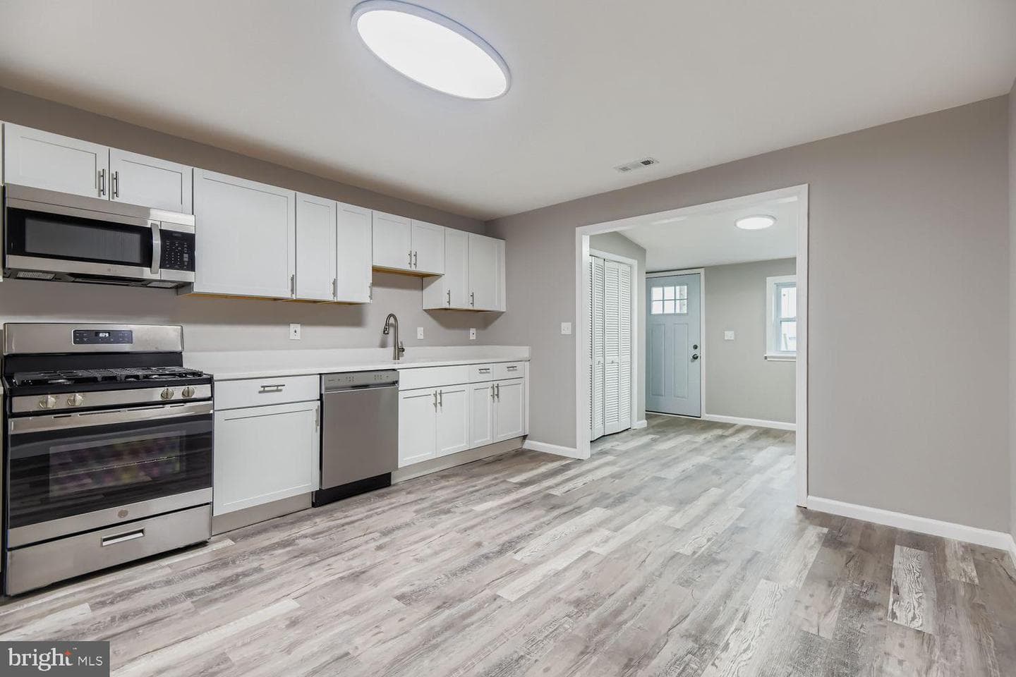 3654 Malden Avenue photo 8
