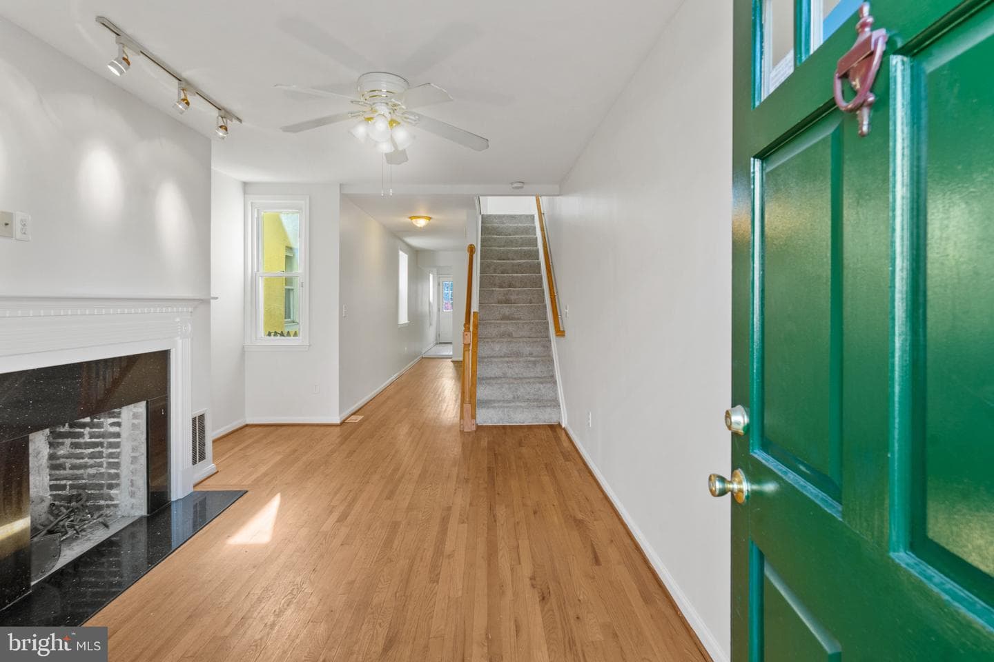 1241 W Lombard Street photo 2