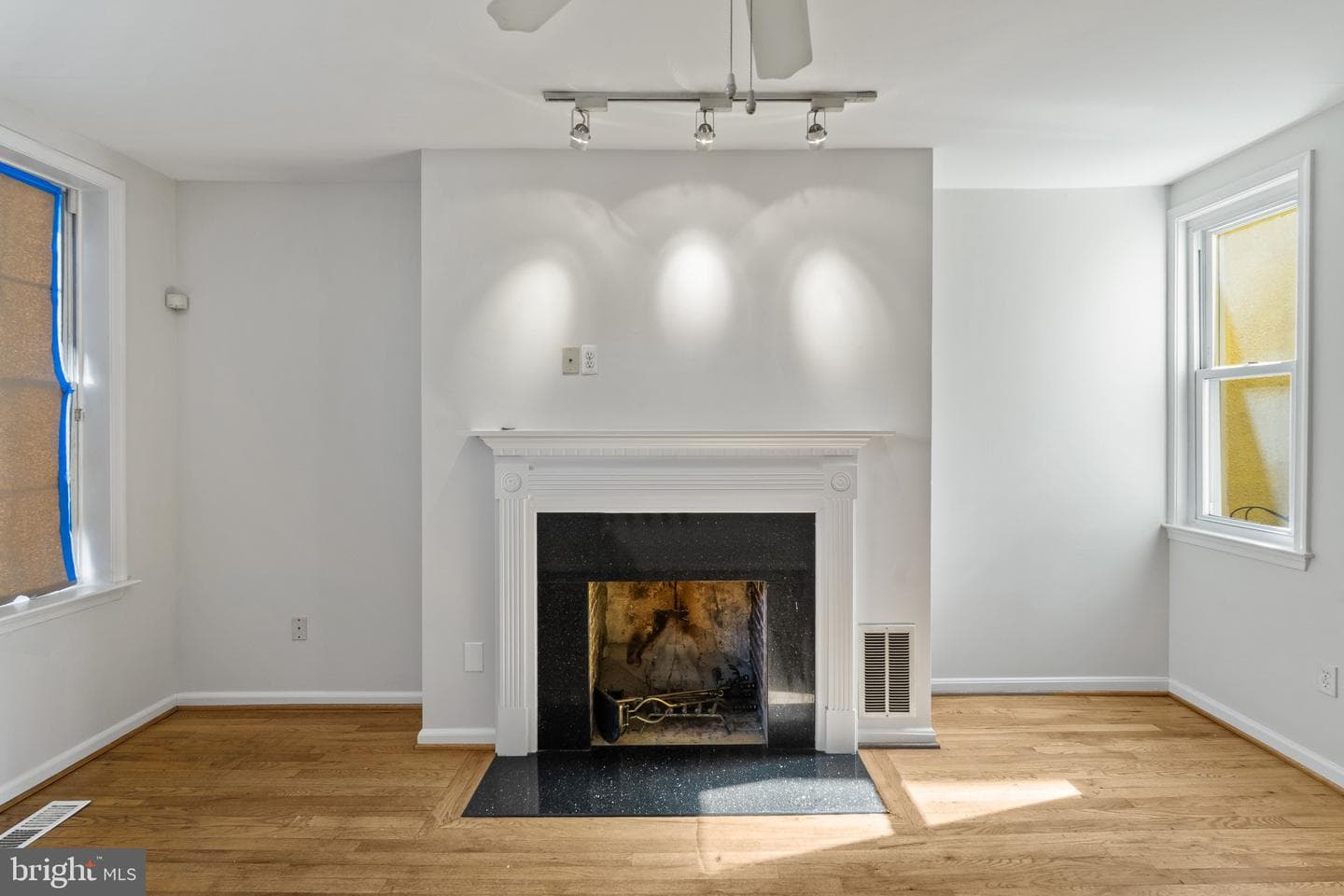 1241 W Lombard Street photo 4