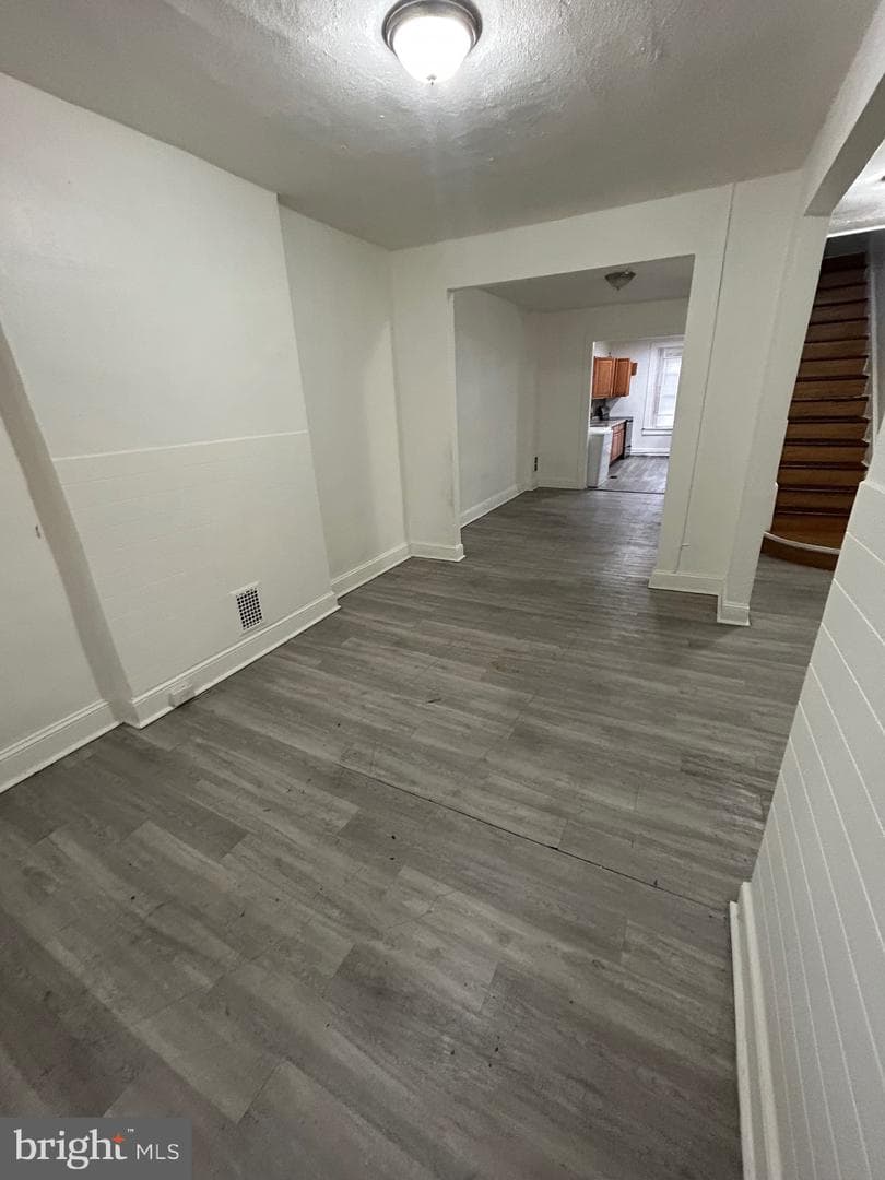 2015 Sinclair Lane photo 2