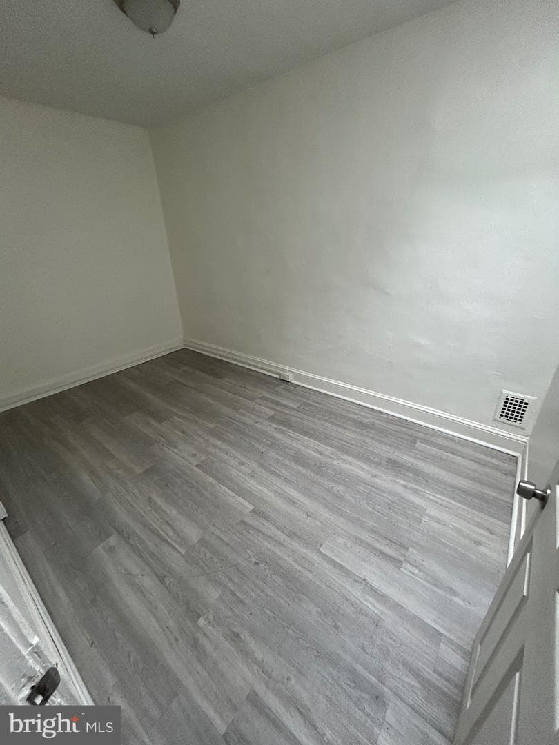 2015 Sinclair Lane photo 6