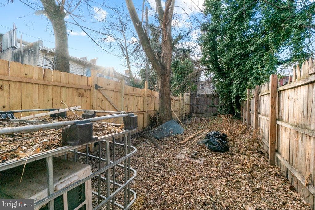 122 S Carlton Street photo 11