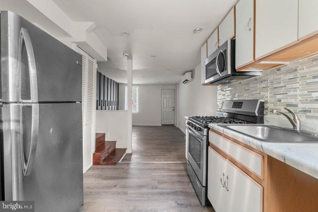 122 S Carlton Street photo 12