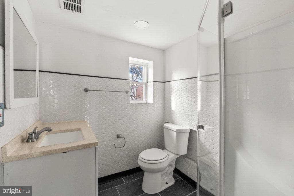 122 S Carlton Street photo 16