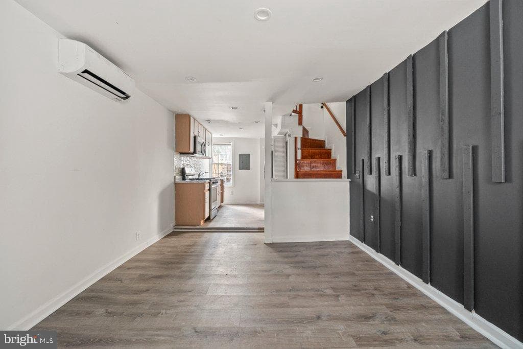122 S Carlton Street photo 6