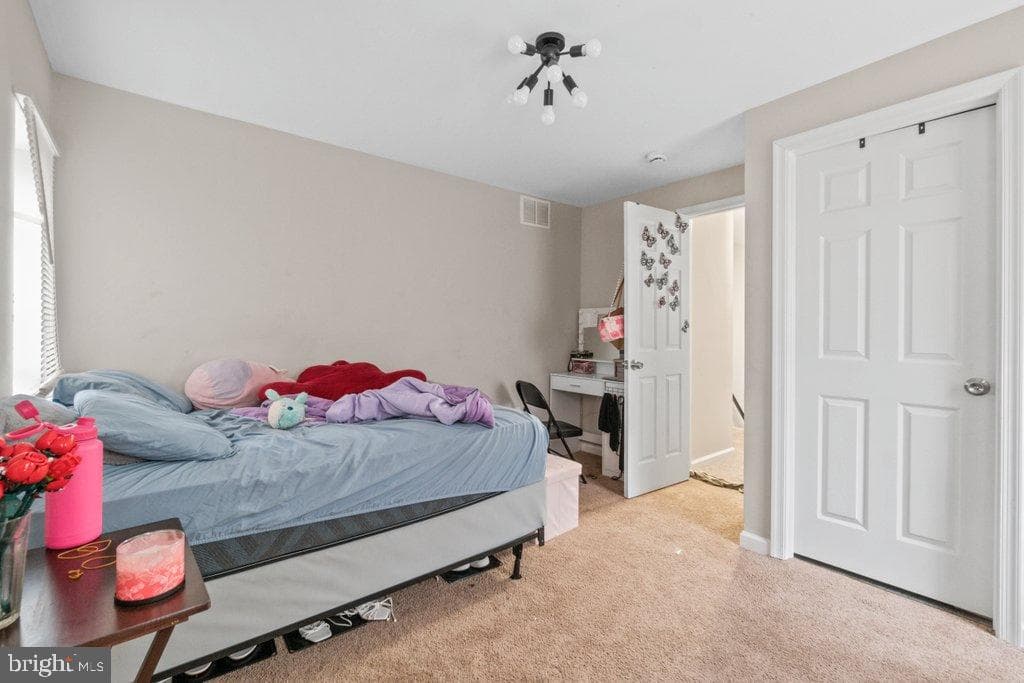 701 Baker Street photo 20