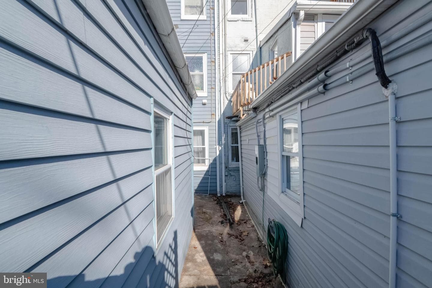 2933 Hudson Street photo 24