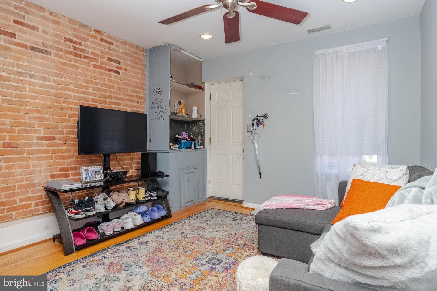 2933 Hudson Street photo 4