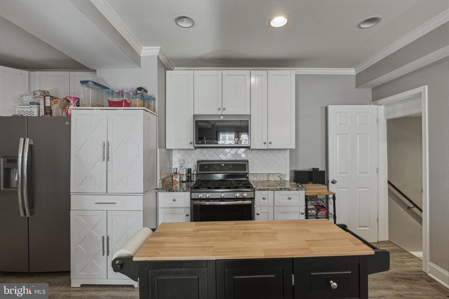 3807 Frankford Avenue photo 20