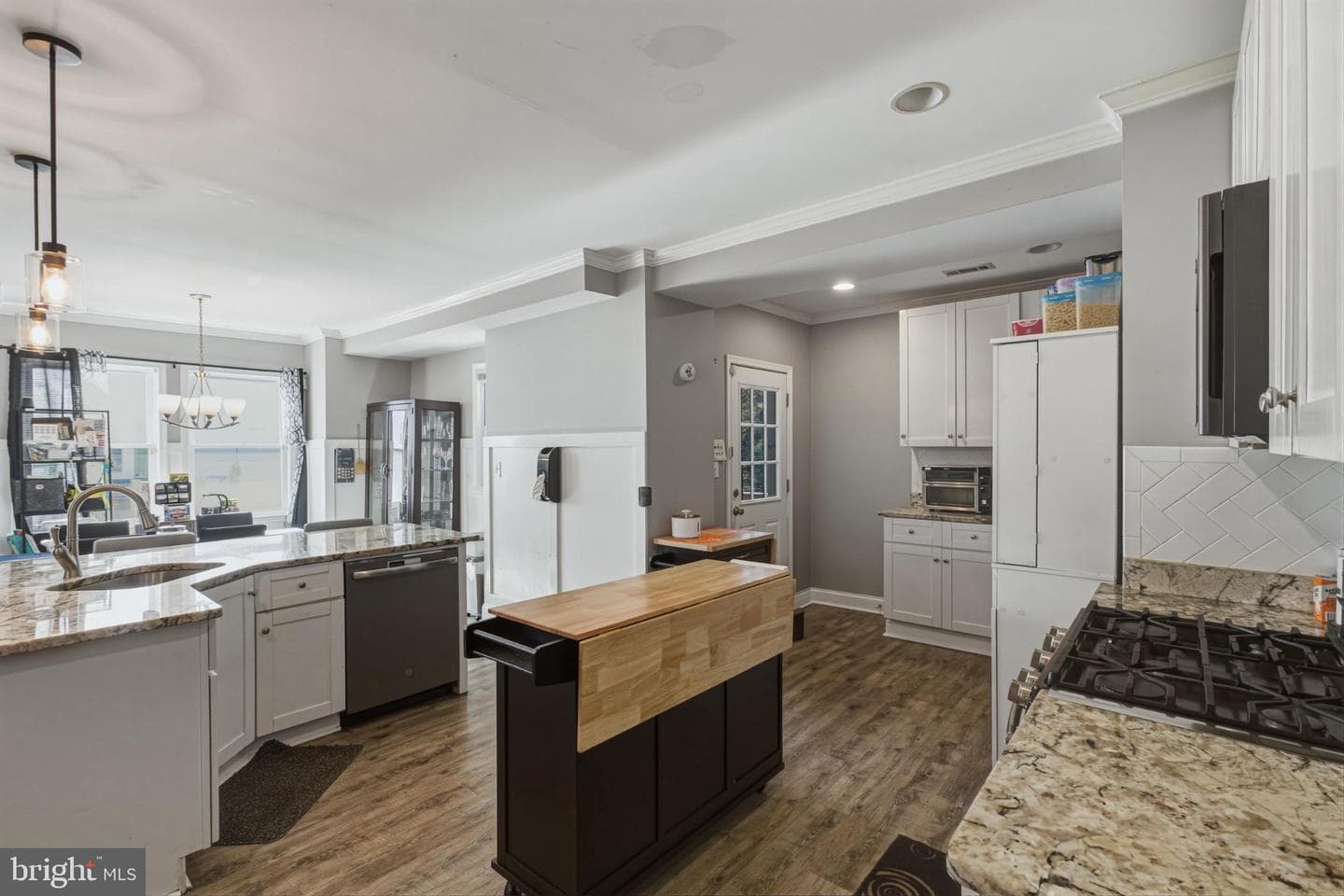 3807 Frankford Avenue photo 23