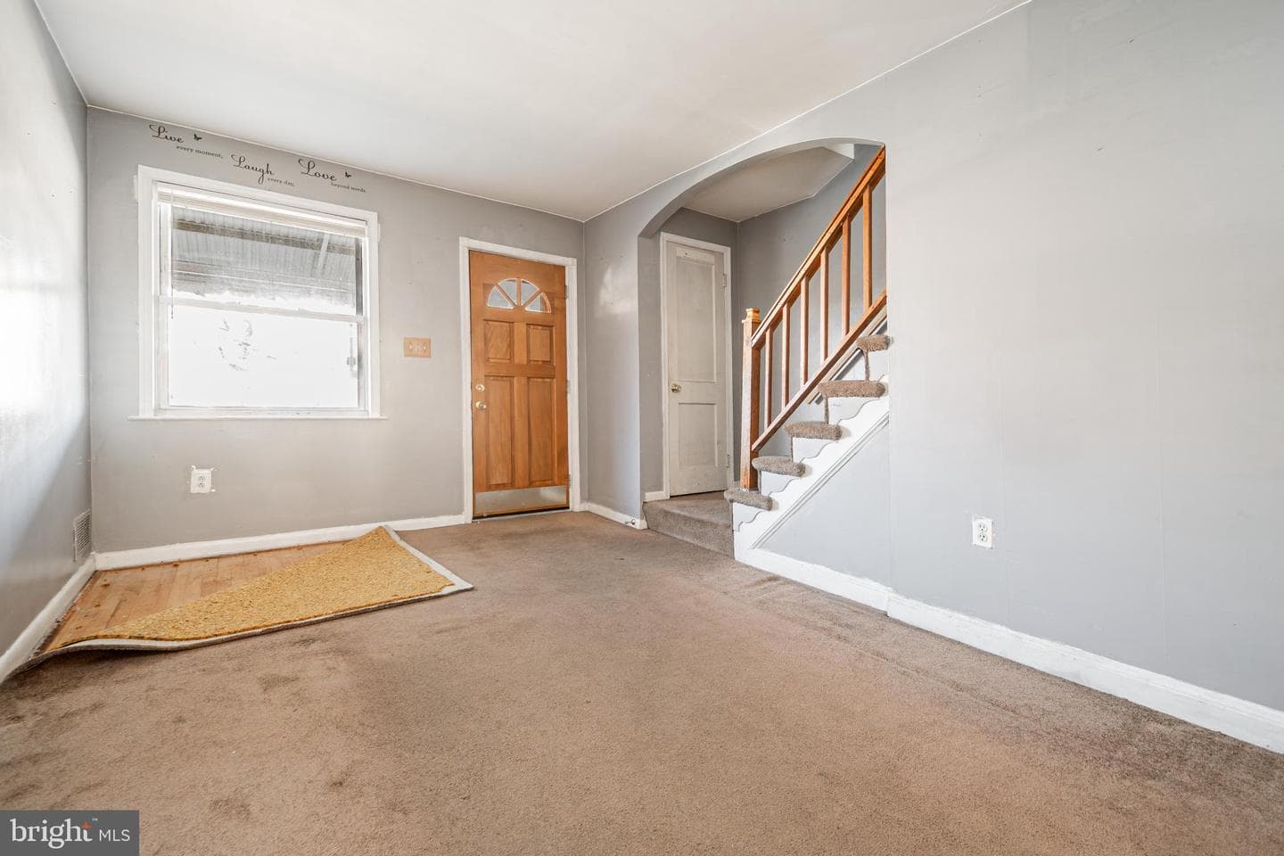 1217 Anglesea Street photo 4