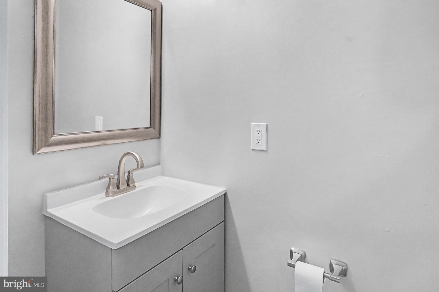 1032 N Broadway photo 12