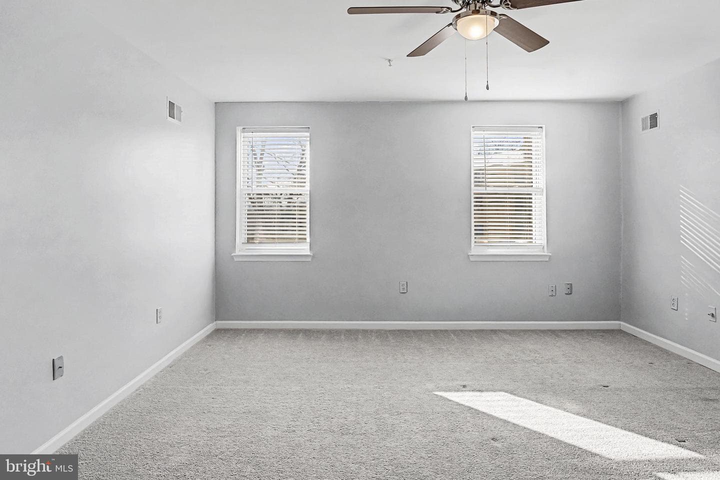 1032 N Broadway photo 14