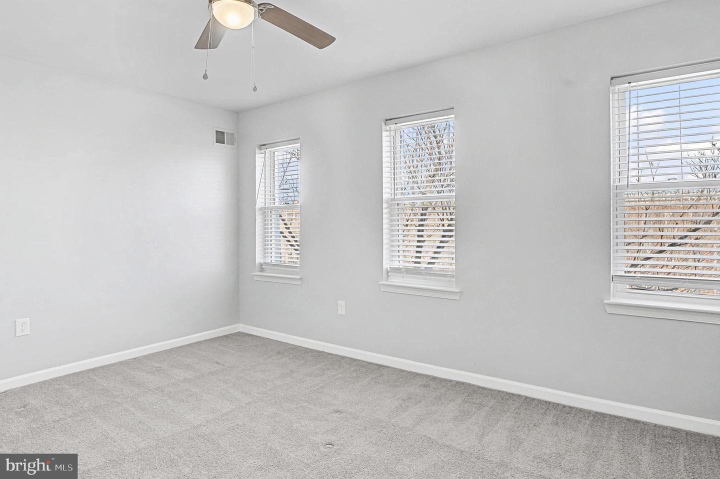 1032 N Broadway photo 21