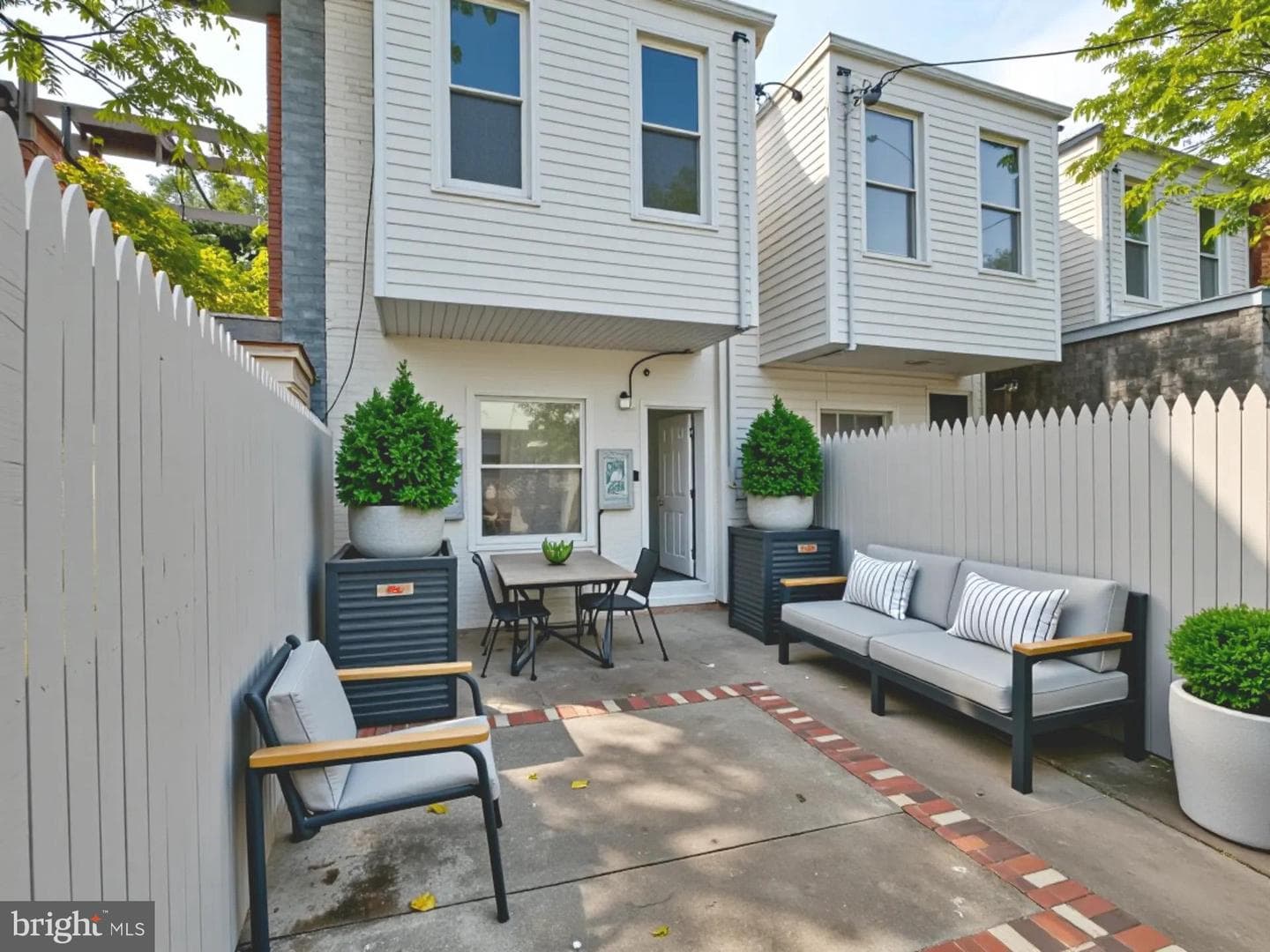 2114 Cliftwood Avenue photo 12