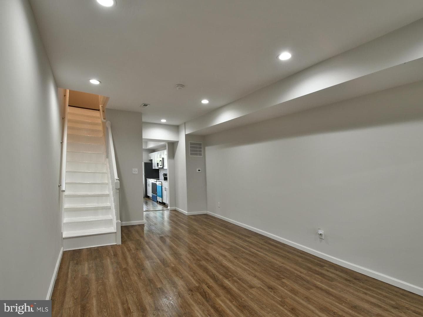 2114 Cliftwood Avenue photo 17
