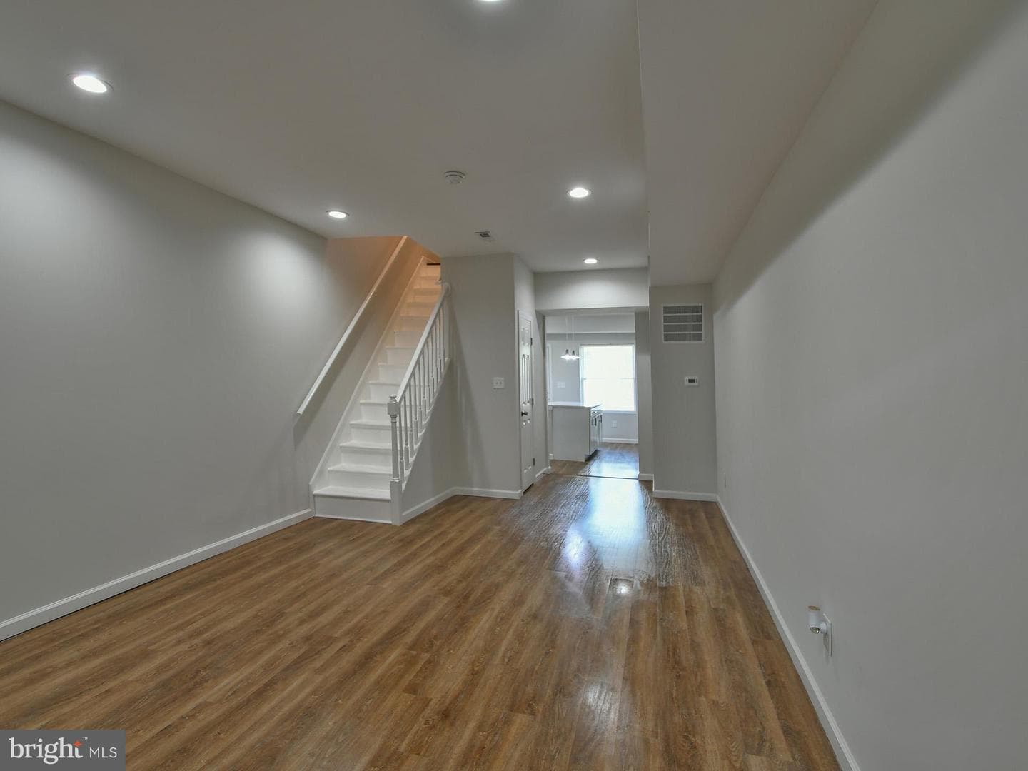 2114 Cliftwood Avenue photo 19