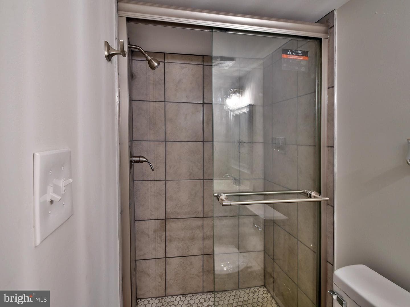 2114 Cliftwood Avenue photo 24