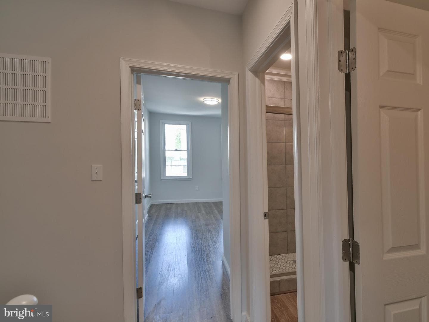 2114 Cliftwood Avenue photo 32