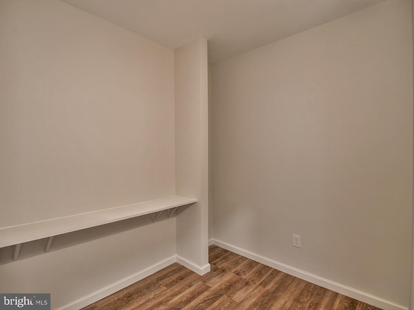 2114 Cliftwood Avenue photo 39
