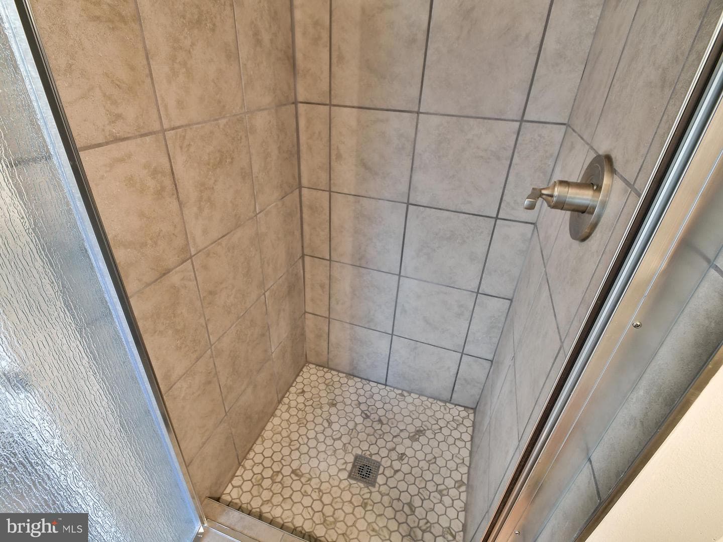 2114 Cliftwood Avenue photo 48