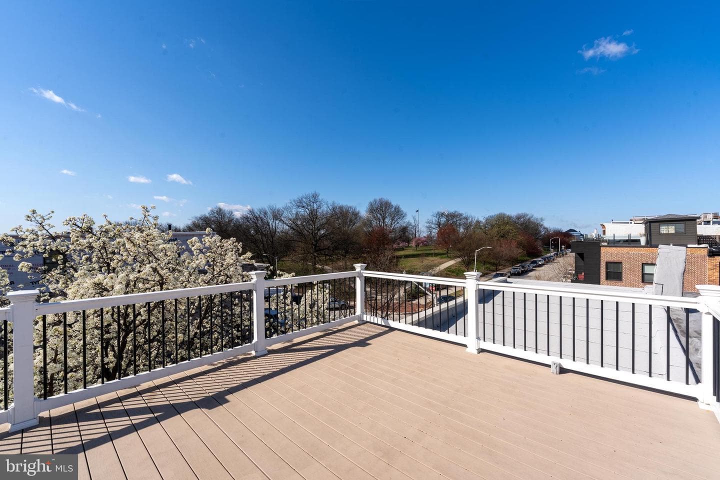 1543 Covington Street photo 18