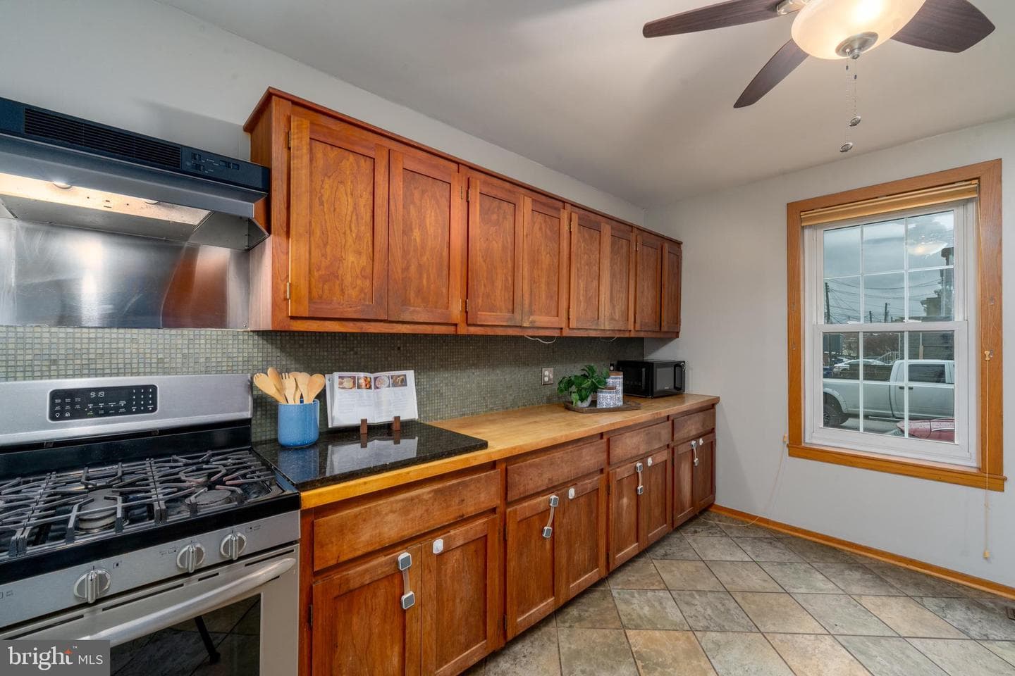 1543 Covington Street photo 9