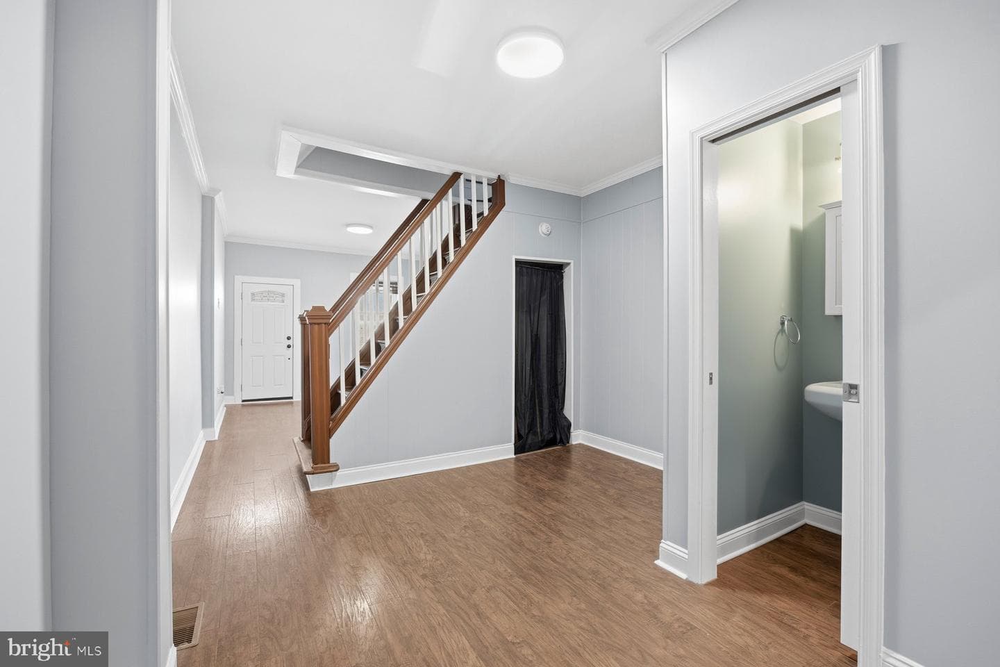 1425 E Clement Street photo 12