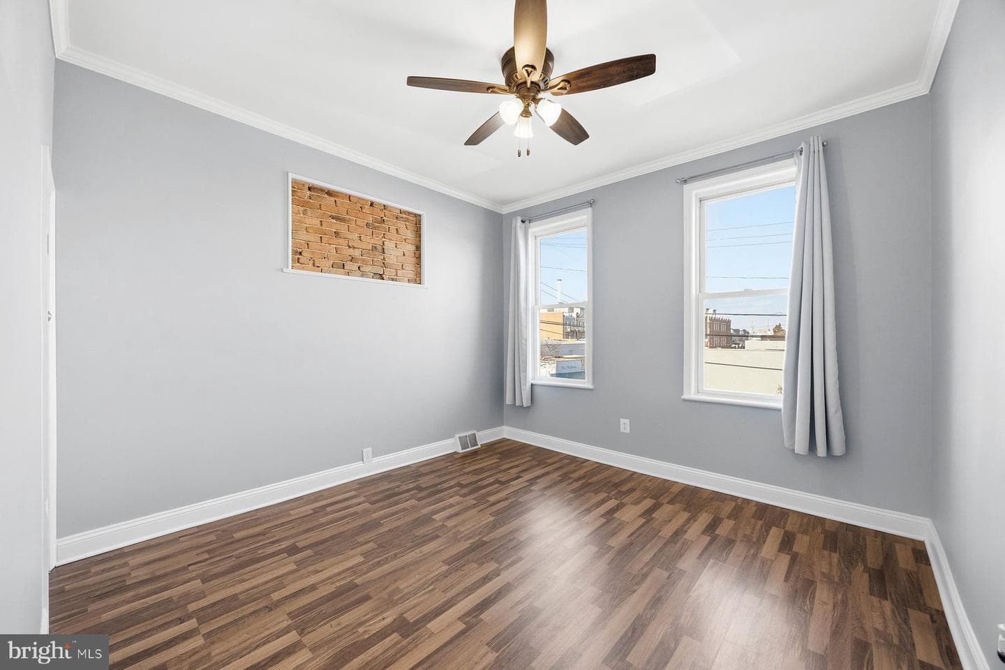 1425 E Clement Street photo 19