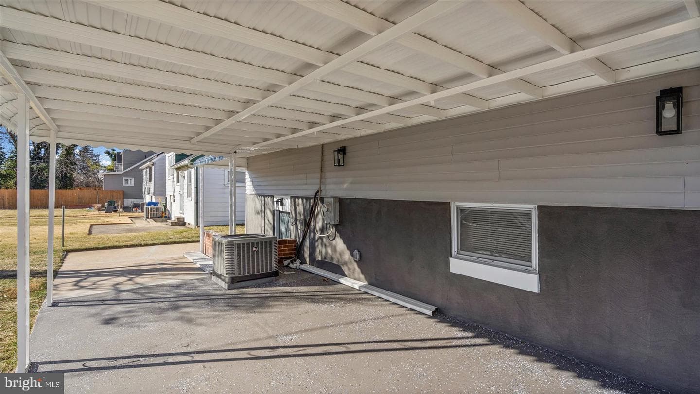 5304 Wabash Avenue photo 32