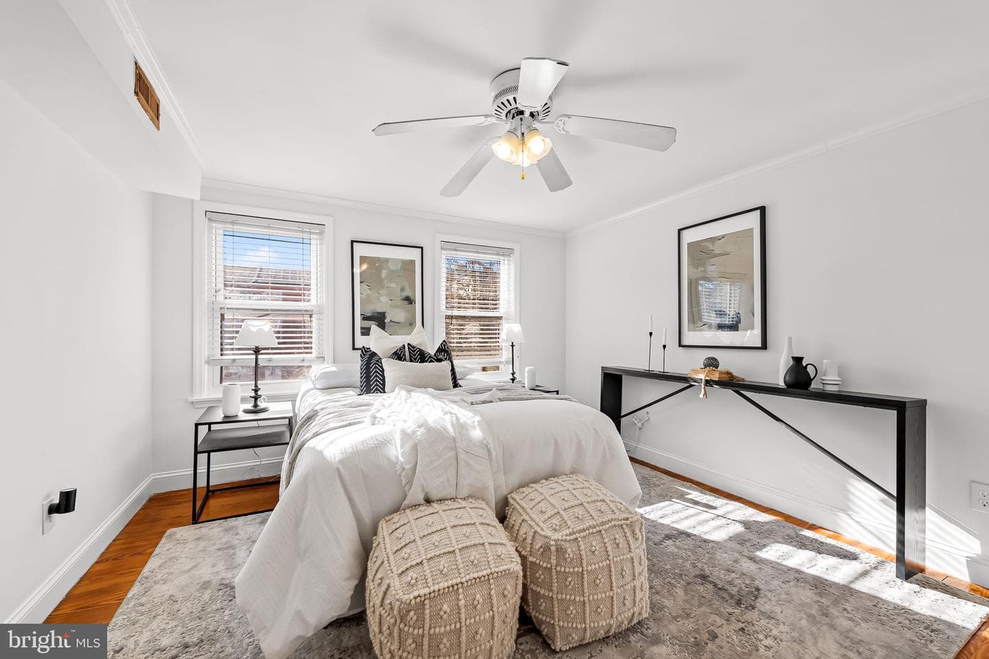 2234 Fleet Street photo 10