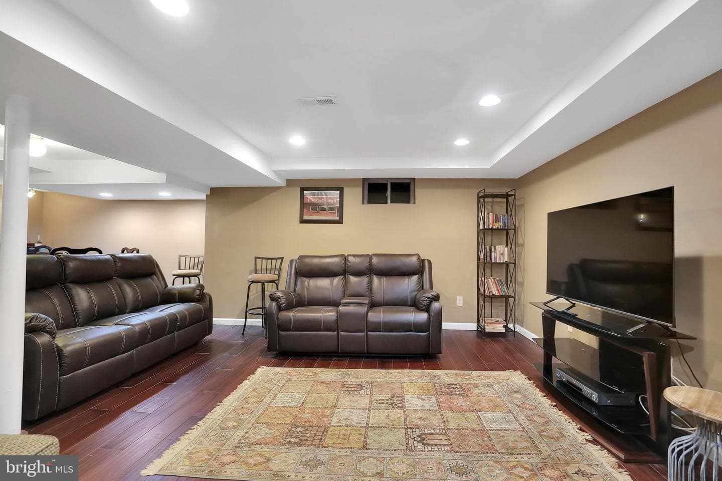 810 E Belvedere Avenue E photo 27