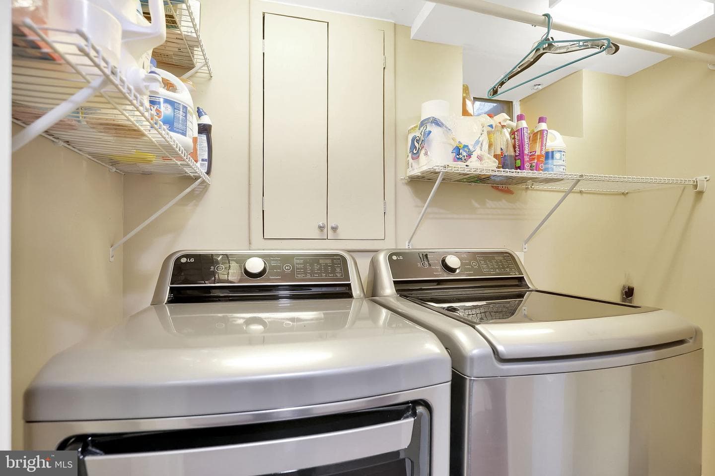 810 E Belvedere Avenue E photo 29