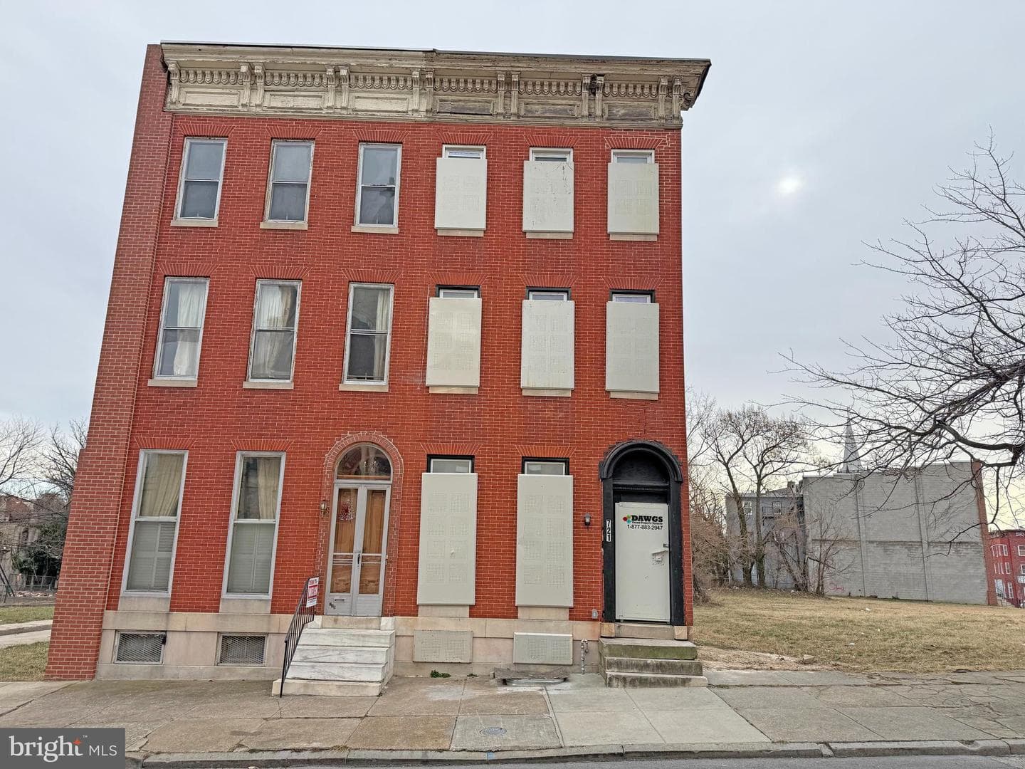 721 W Lafayette Avenue photo 2