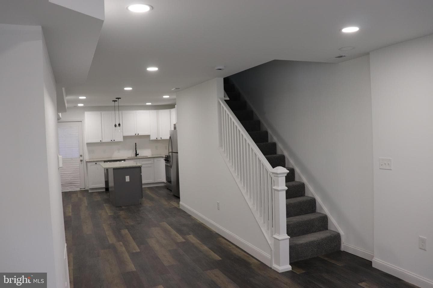 1710 Light Street photo 4