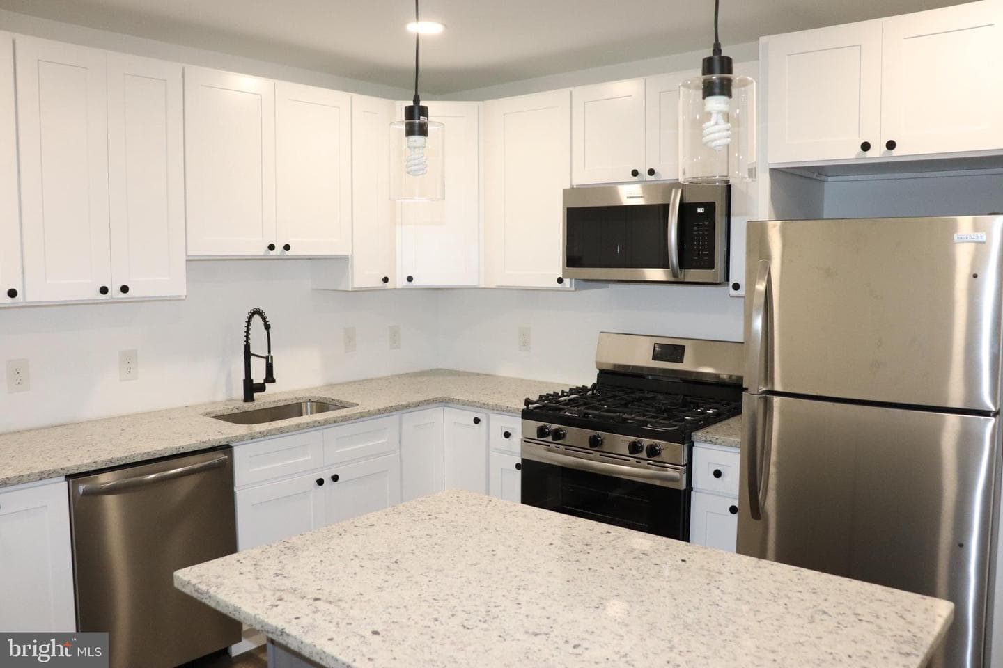 1710 Light Street photo 6