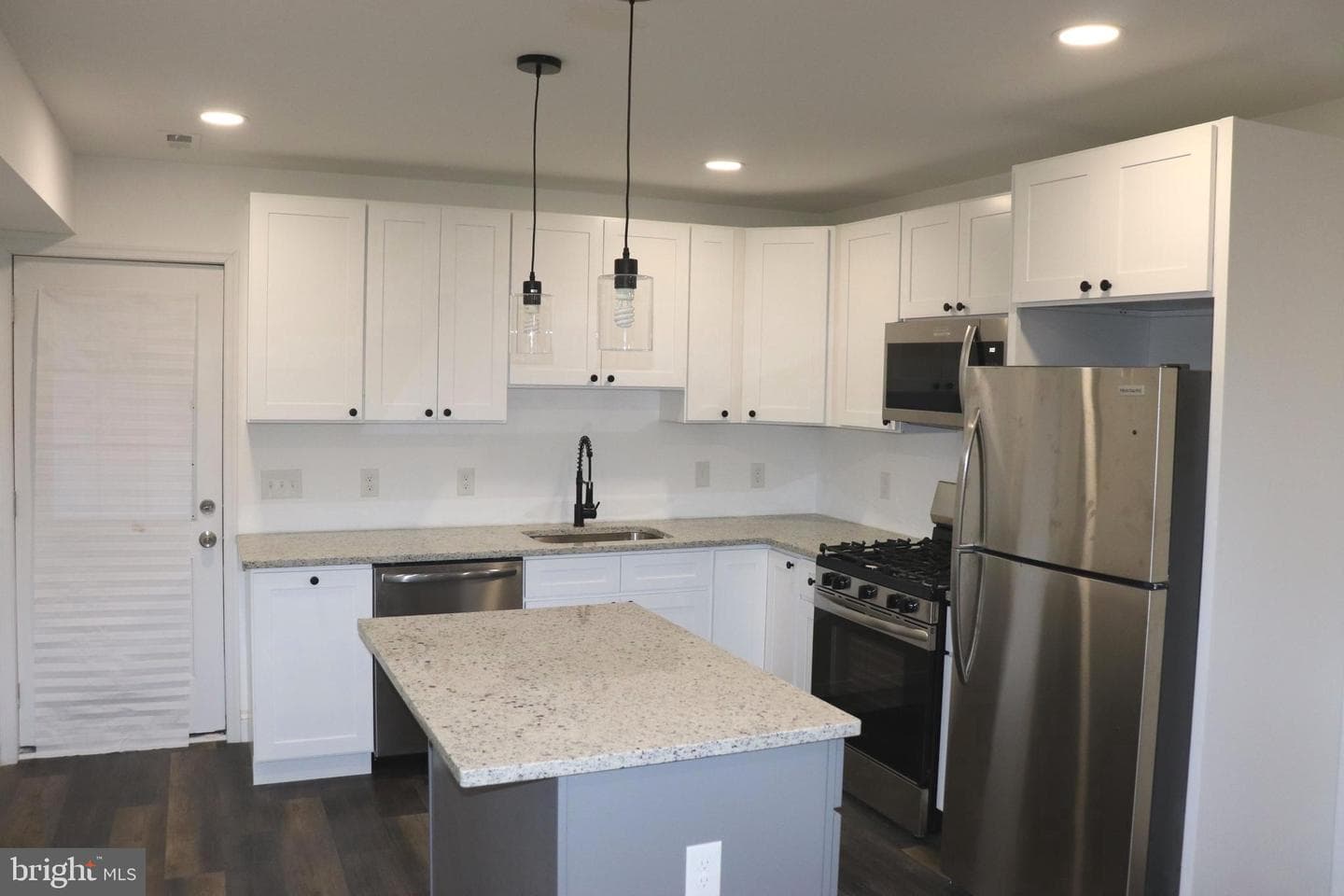 1710 Light Street photo 7