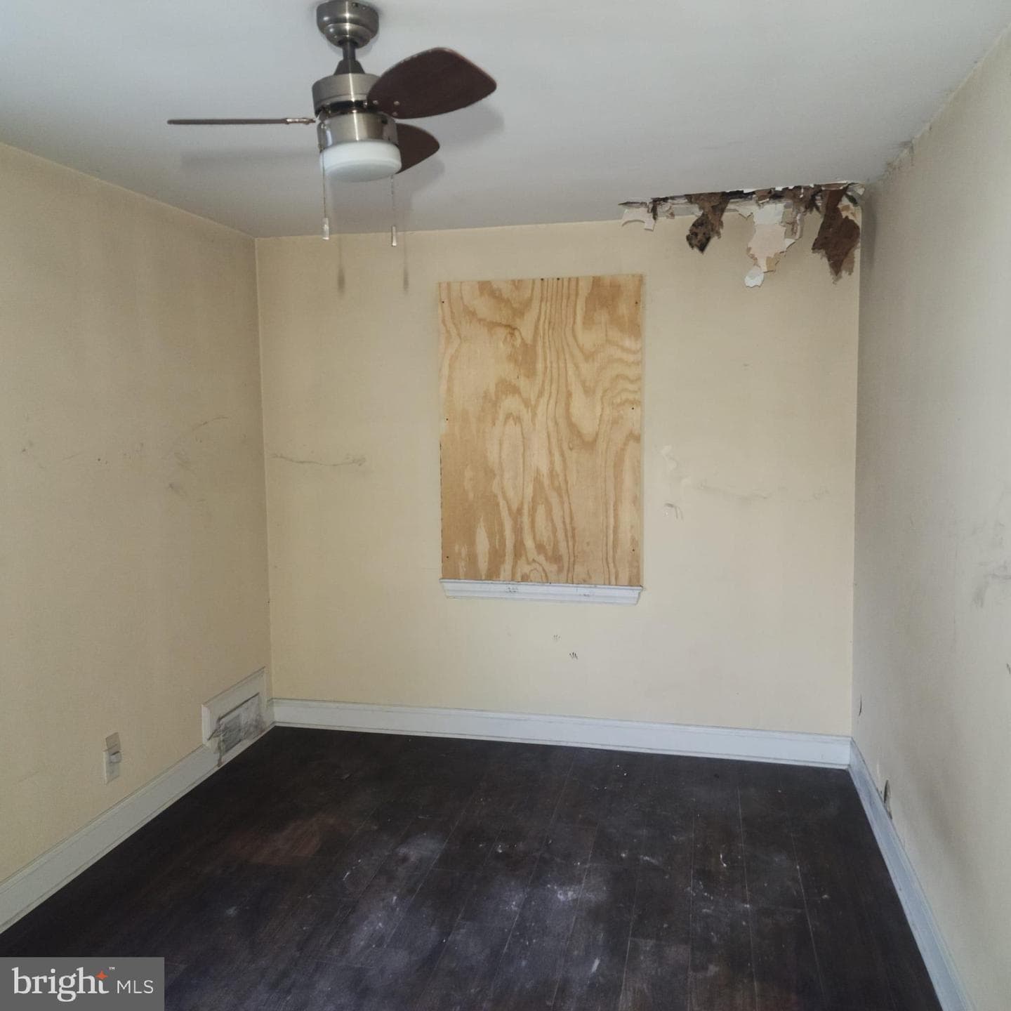 3800 Fernhill Avenue photo 8