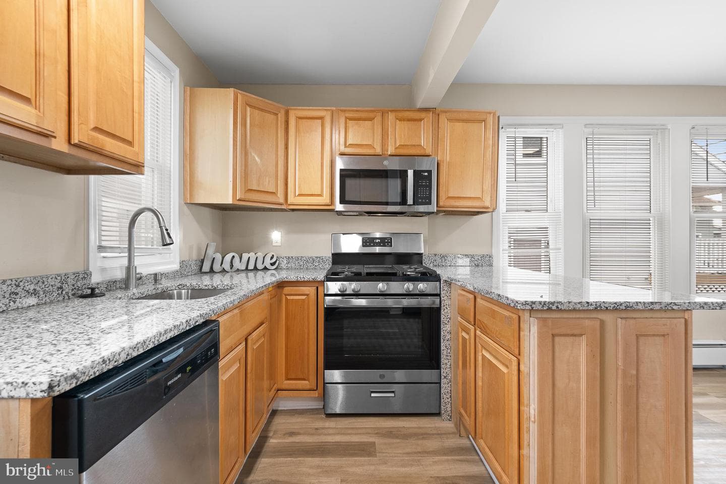 4206 Furley Avenue photo 22