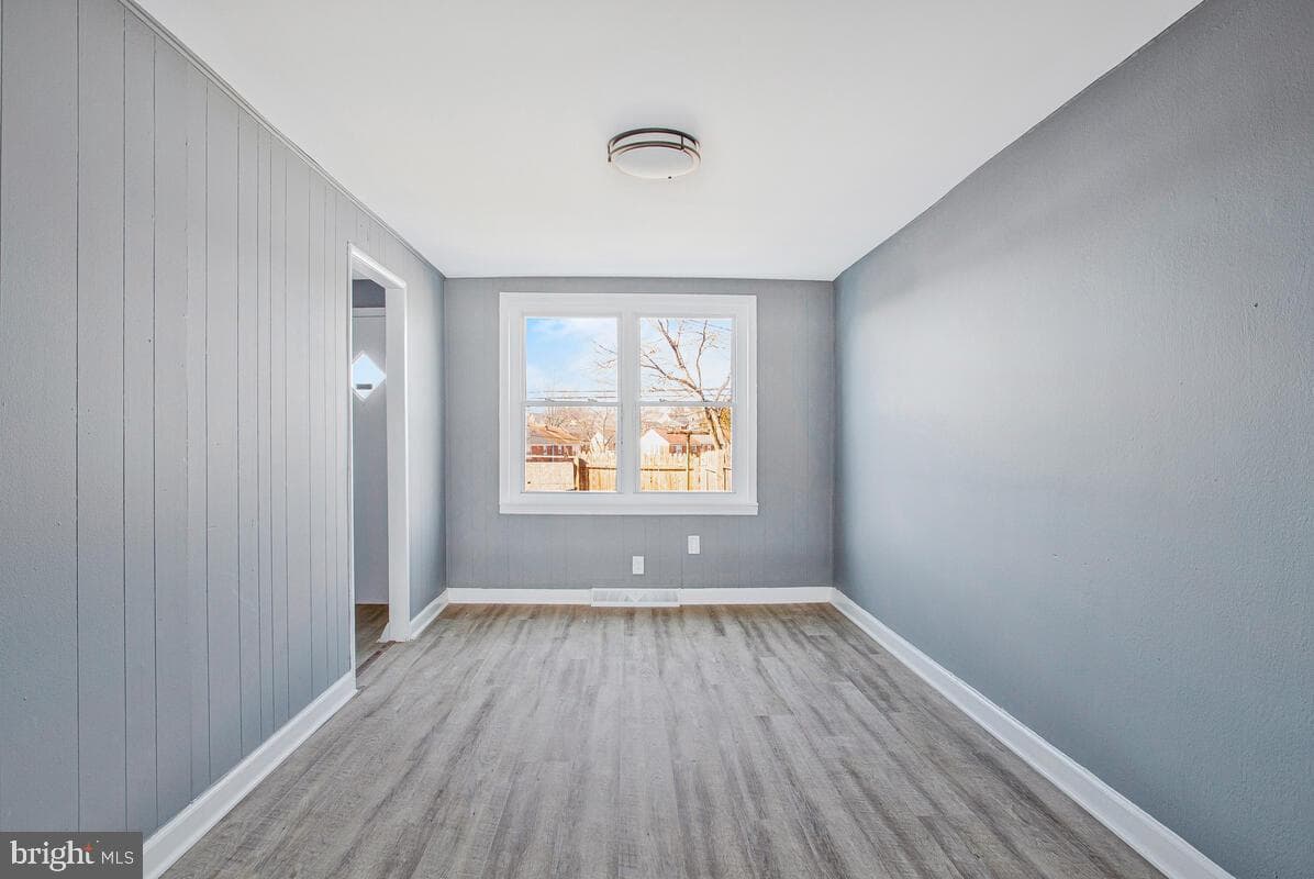 5528 Whitby Road photo 11