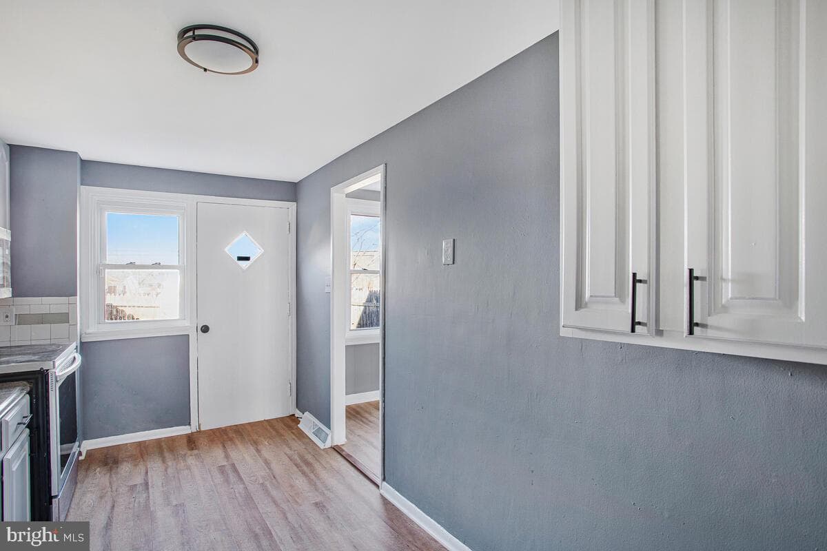 5528 Whitby Road photo 17