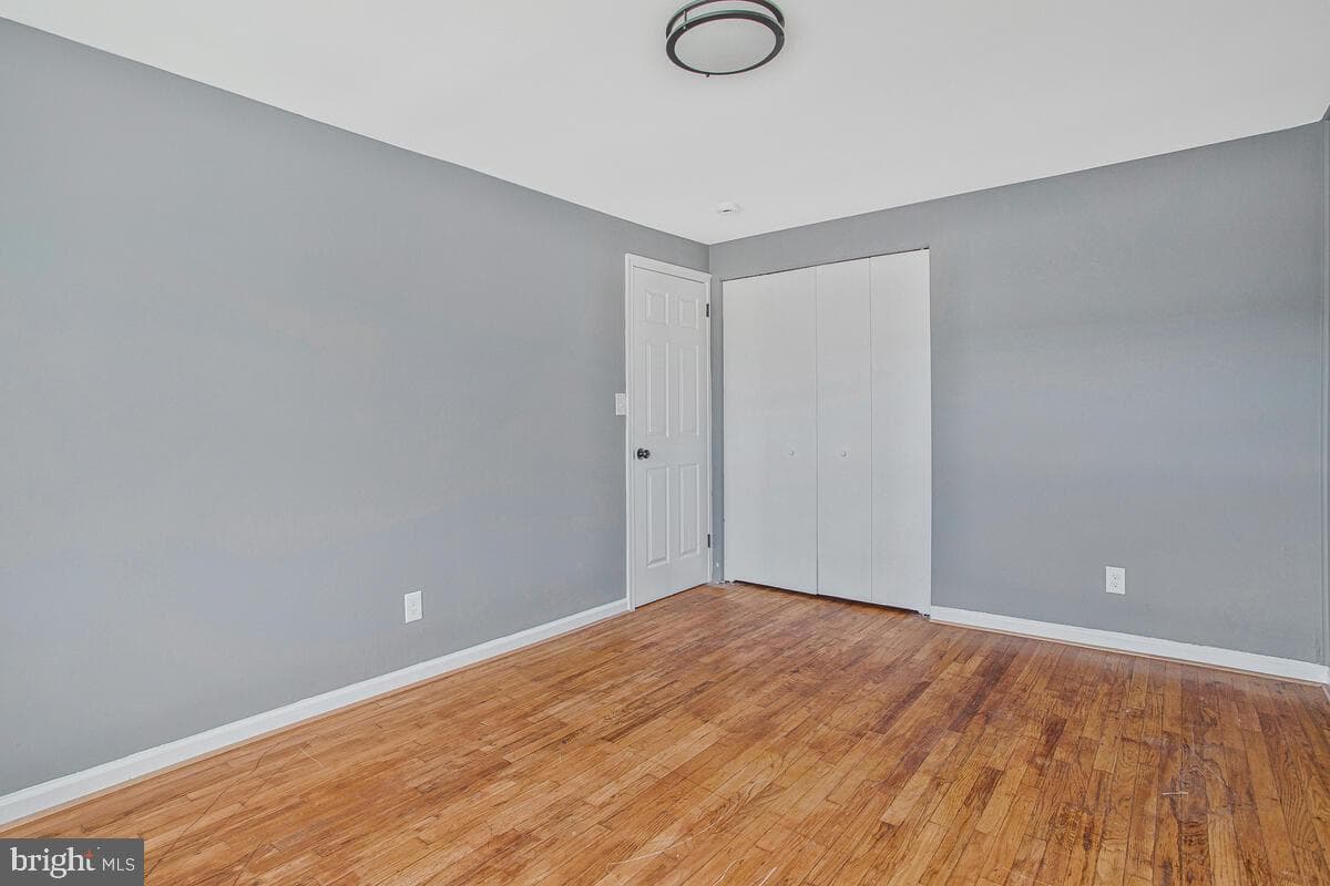 5528 Whitby Road photo 20