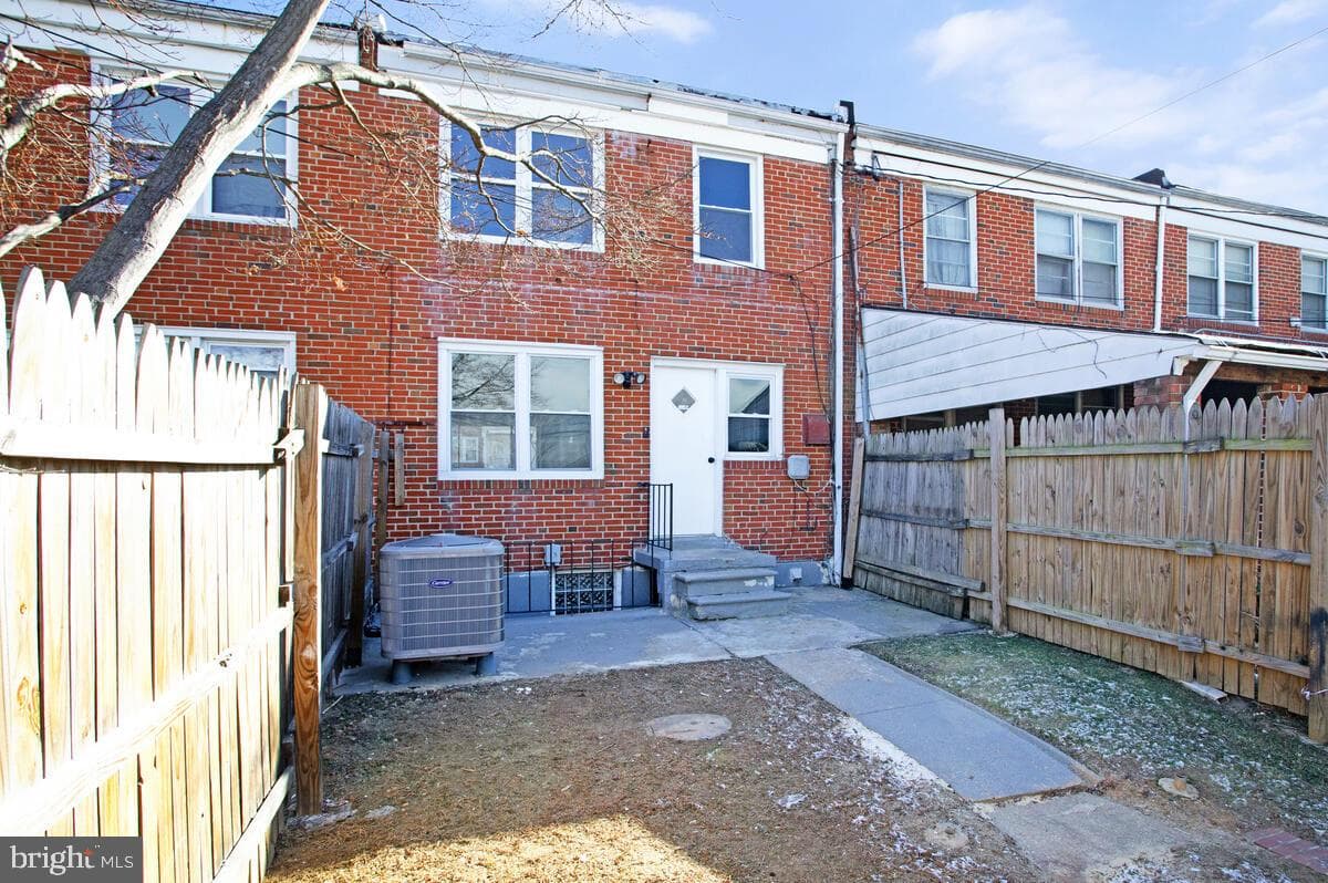 5528 Whitby Road photo 30