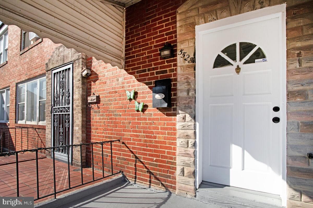 5528 Whitby Road photo 4