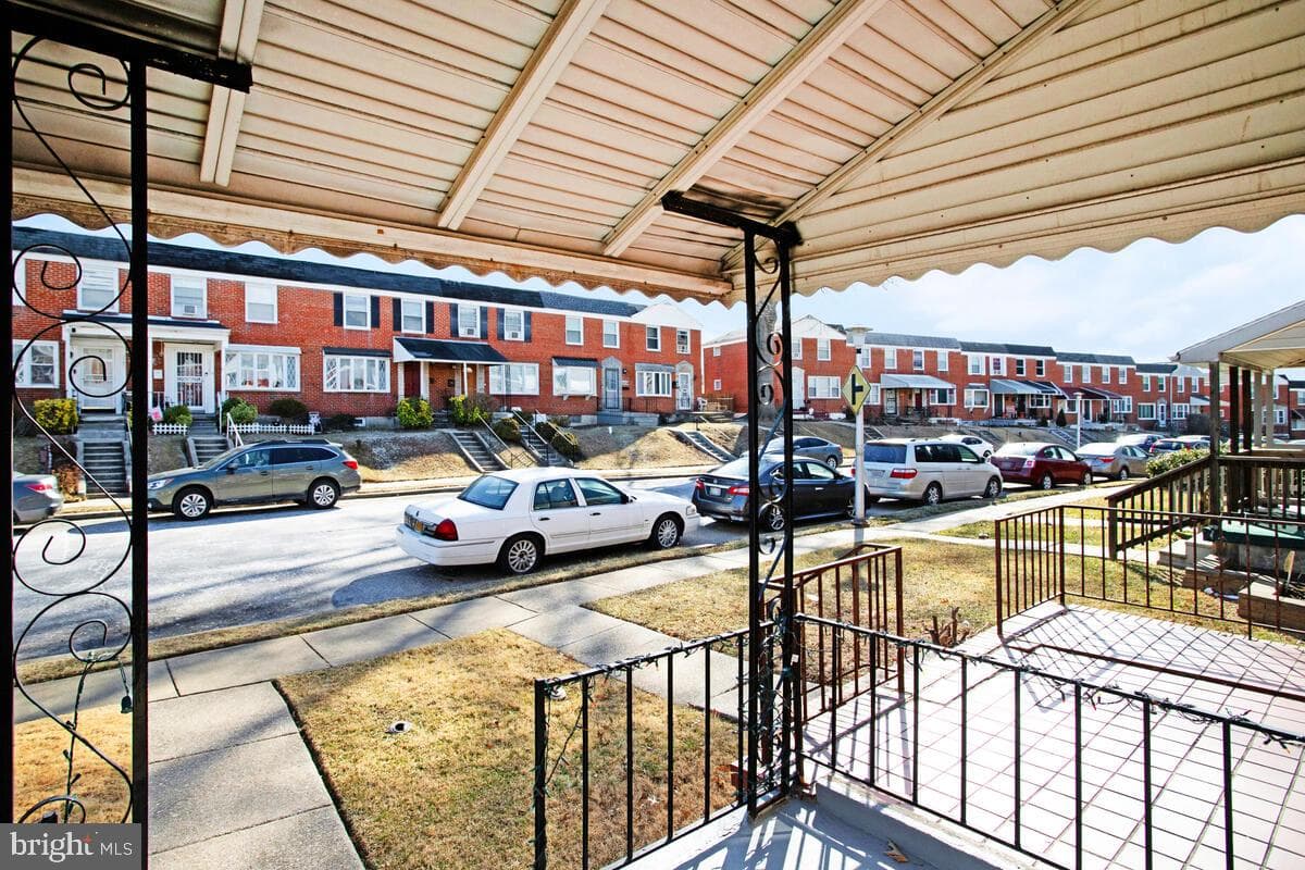 5528 Whitby Road photo 5